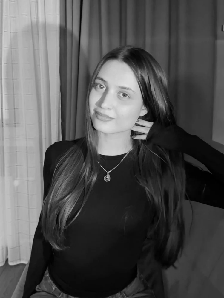 Полина